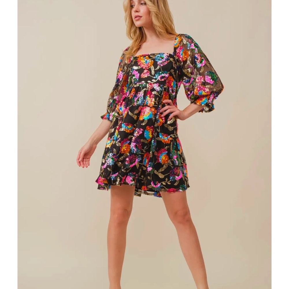 NWT Stunning Sequin Dress - Picture 4 of 6